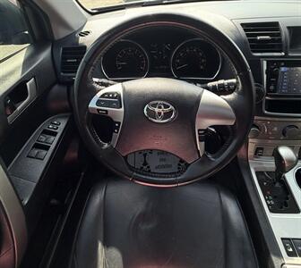 2013 Toyota Highlander - Photo 24 - Bakersfield, CA 93305