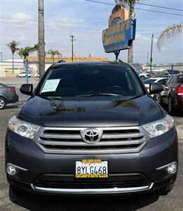 2013 Toyota Highlander - Photo 2 - Bakersfield, CA 93305