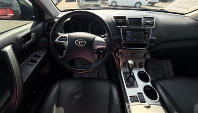 2013 Toyota Highlander - Photo 23 - Bakersfield, CA 93305