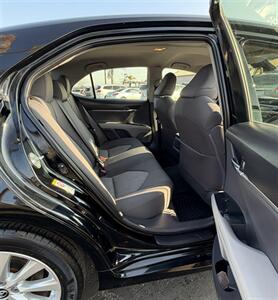 2018 Toyota Camry LE - Photo 17 - Bakersfield, CA 93305