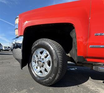 2015 Chevrolet Silverado 2500HD LTZ   - Photo 22 - Bakersfield, CA 93301
