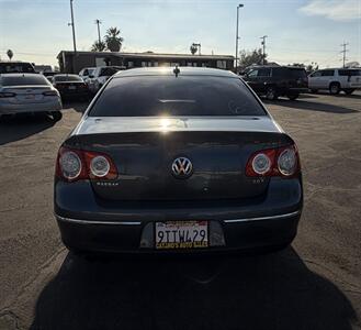 2010 Volkswagen Passat Komfort PZEV   - Photo 9 - Bakersfield, CA 93301