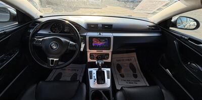 2010 Volkswagen Passat Komfort PZEV   - Photo 17 - Bakersfield, CA 93301