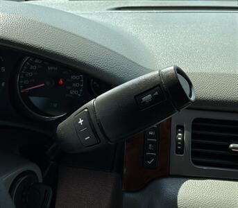2014 Chevrolet Tahoe LT   - Photo 25 - Bakersfield, CA 93305