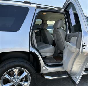 2014 Chevrolet Tahoe LT   - Photo 20 - Bakersfield, CA 93305