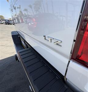 2022 Chevrolet Silverado 2500HD LTZ - Photo 16 - Bakersfield, CA 93305