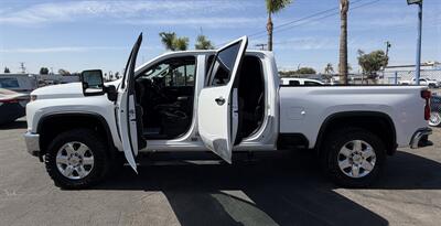 2022 Chevrolet Silverado 2500HD LTZ - Photo 5 - Bakersfield, CA 93305