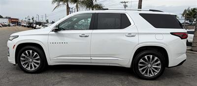 2022 Chevrolet Traverse Premier   - Photo 4 - Bakersfield, CA 93301
