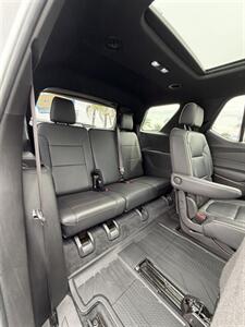 2022 Chevrolet Traverse Premier   - Photo 19 - Bakersfield, CA 93301
