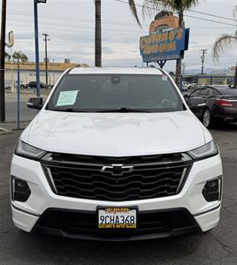 2022 Chevrolet Traverse Premier   - Photo 2 - Bakersfield, CA 93301