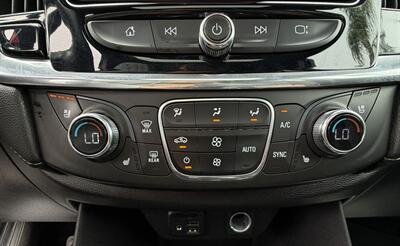 2022 Chevrolet Traverse Premier   - Photo 32 - Bakersfield, CA 93301