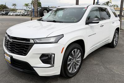 2022 Chevrolet Traverse Premier   - Photo 3 - Bakersfield, CA 93301