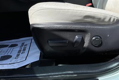 2014 Toyota Avalon XLE   - Photo 7 - Bakersfield, CA 93305