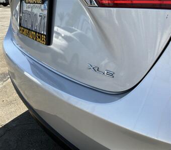 2014 Toyota Avalon XLE   - Photo 14 - Bakersfield, CA 93305