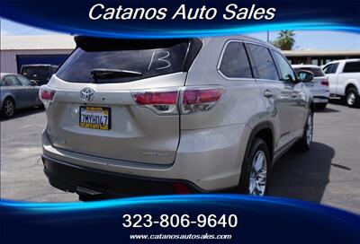 2015 Toyota Highlander Limited   - Photo 16 - Bakersfield, CA 93301