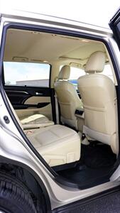 2015 Toyota Highlander Limited   - Photo 22 - Bakersfield, CA 93301