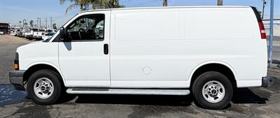 2017 2017 GMC G2500 Cargo - Photo 4 - Bakersfield, CA 93305