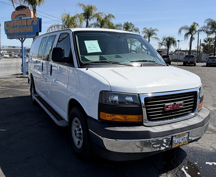 2017 2017 GMC G2500 Cargo  