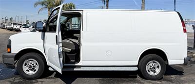 2017 2017 GMC G2500 Cargo - Photo 5 - Bakersfield, CA 93305