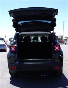 2021 Jeep Renegade Sport   - Photo 10 - Bakersfield, CA 93301