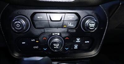 2021 Jeep Renegade Sport   - Photo 22 - Bakersfield, CA 93301