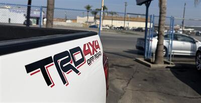 2016 Toyota Tacoma SR V6   - Photo 24 - Bakersfield, CA 93301