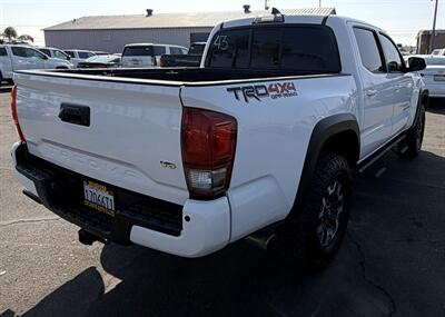 2016 Toyota Tacoma SR V6   - Photo 13 - Bakersfield, CA 93301