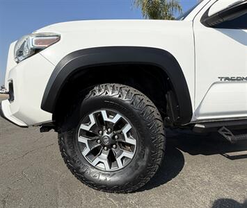2016 Toyota Tacoma SR V6   - Photo 22 - Bakersfield, CA 93301