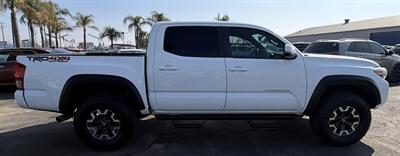 2016 Toyota Tacoma SR V6   - Photo 14 - Bakersfield, CA 93301