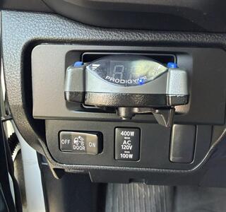 2016 Toyota Tacoma SR V6   - Photo 25 - Bakersfield, CA 93301