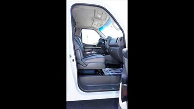 2014 Nissan NV 2500 HD S - Photo 15 - Bakersfield, CA 93305
