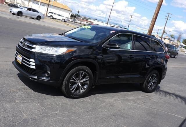 2018 Toyota Highlander LE Plus AWD V-6  