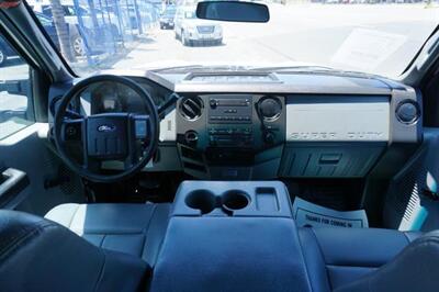 2016 Ford F-250 King Ranch Crew Cab 2WD   - Photo 8 - Bakersfield, CA 93305