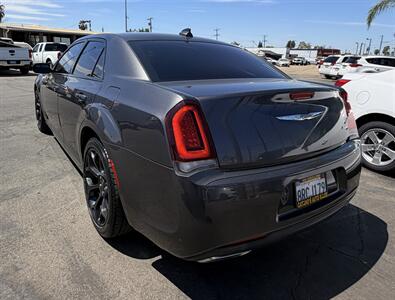 2019 Chrysler 300 S - Photo 10 - Bakersfield, CA 93301