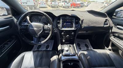 2019 Chrysler 300 S - Photo 23 - Bakersfield, CA 93301