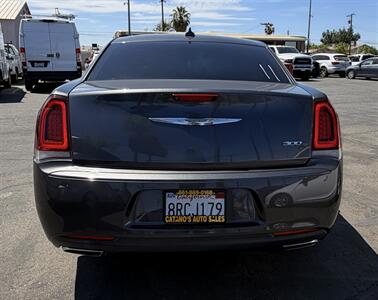 2019 Chrysler 300 S - Photo 11 - Bakersfield, CA 93301