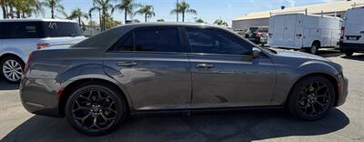 2019 Chrysler 300 S - Photo 17 - Bakersfield, CA 93301