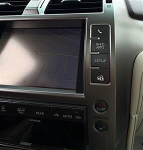 2019 Lexus GX 460   - Photo 39 - Bakersfield, CA 93301