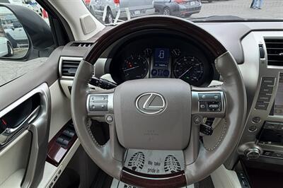 2019 Lexus GX 460   - Photo 30 - Bakersfield, CA 93301