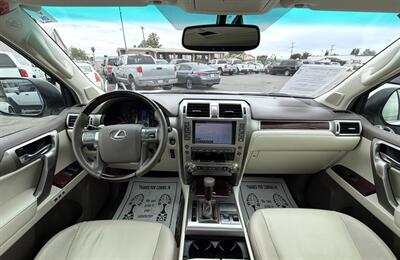 2019 Lexus GX 460   - Photo 28 - Bakersfield, CA 93301