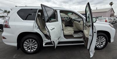 2019 Lexus GX 460   - Photo 21 - Bakersfield, CA 93301