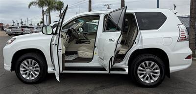 2019 Lexus GX 460   - Photo 5 - Bakersfield, CA 93301