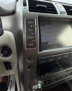 2019 Lexus GX 460   - Photo 38 - Bakersfield, CA 93301