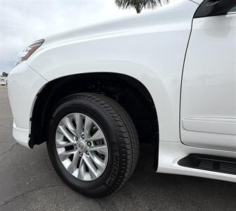 2019 Lexus GX 460   - Photo 36 - Bakersfield, CA 93301