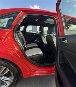 2021 Volkswagen Jetta R-Line - Photo 18 - Bakersfield, CA 93301