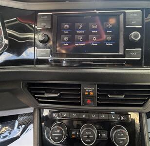 2021 Volkswagen Jetta R-Line - Photo 28 - Bakersfield, CA 93301
