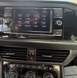 2021 Volkswagen Jetta R-Line - Photo 29 - Bakersfield, CA 93301