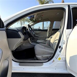 2012 Toyota Corolla LE   - Photo 6 - Bakersfield, CA 93305