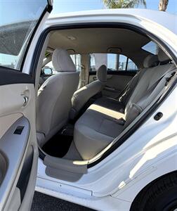 2012 Toyota Corolla LE   - Photo 7 - Bakersfield, CA 93305