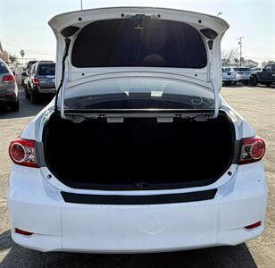 2012 Toyota Corolla LE   - Photo 11 - Bakersfield, CA 93305